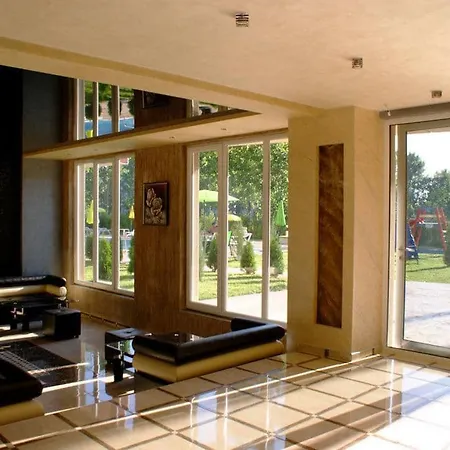 Studio In Vip Park Апартамент